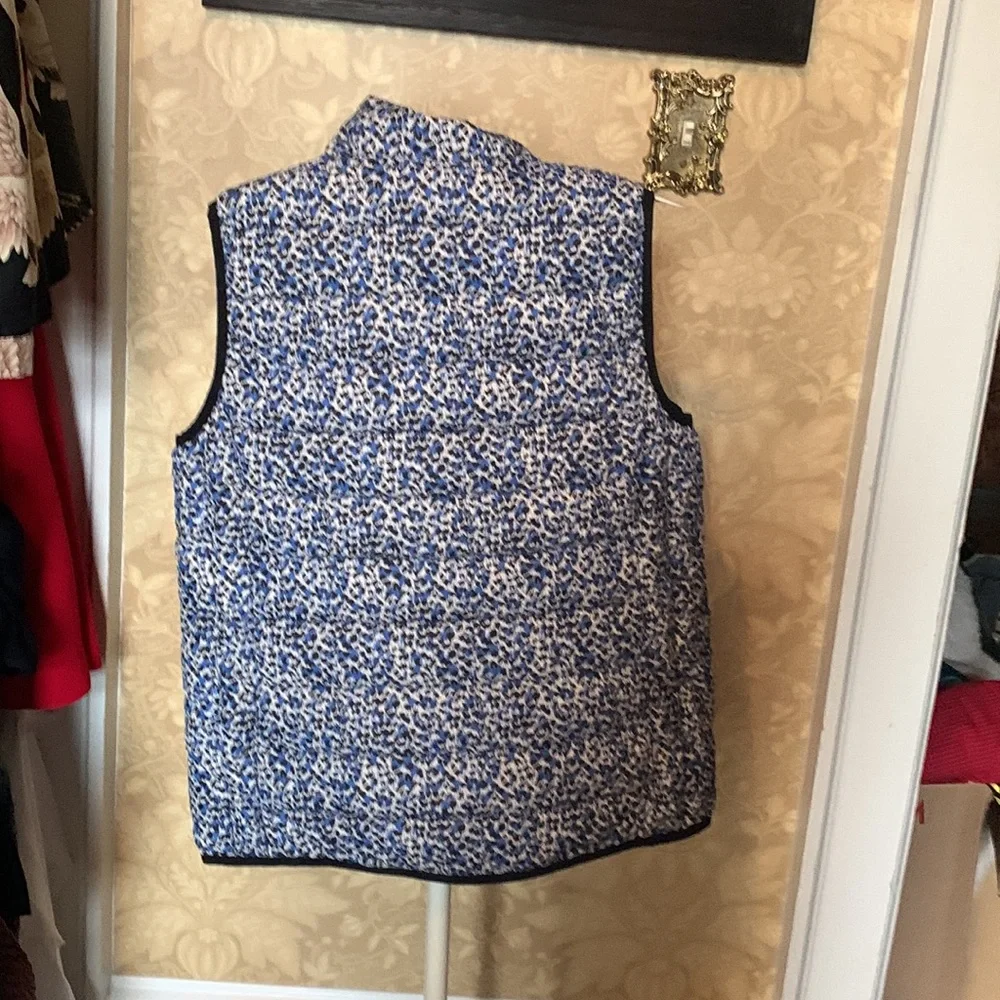 J crew micro animal print puffer vest.‎ NWOT. Never worn
